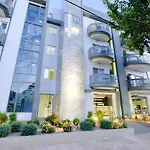 Garden 5*