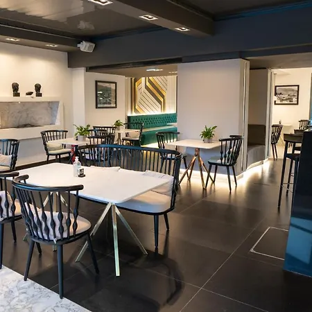 Garden 호텔 칼라마타