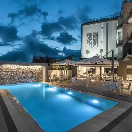 Garden Hotel